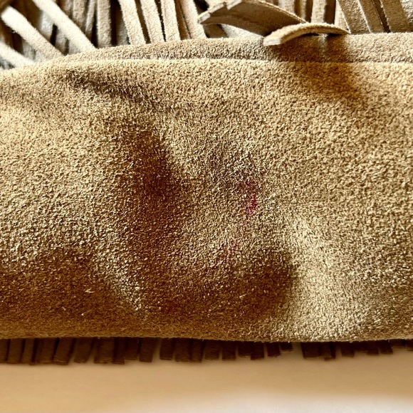 Suede Fringe Bag | Light Grey - Picture 4 of 4